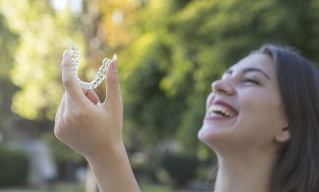 Invisalign, all your doubts resolved in a single article