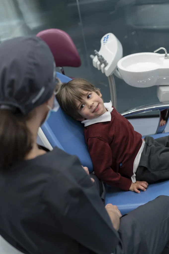 Dentista-Niños-DentalCorbella