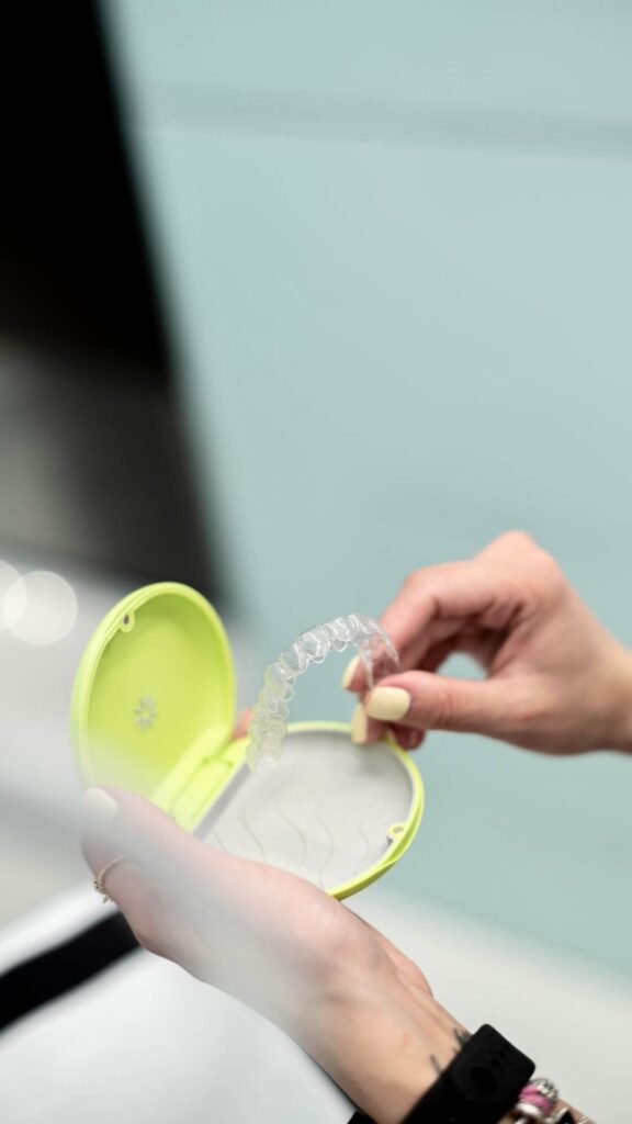 ortodoncia-invisible-adultos